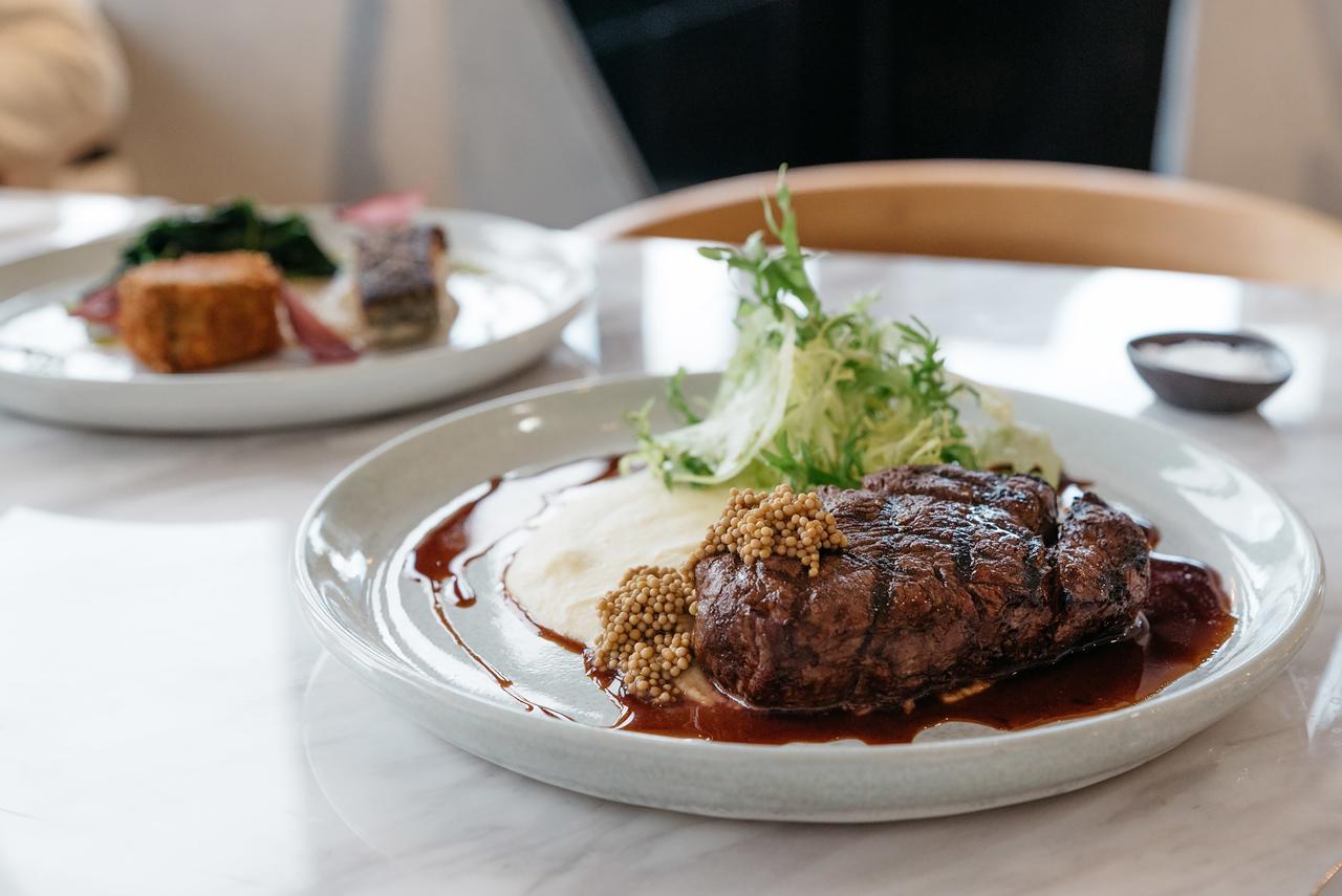 Art Series - The Chen Бокс Хил Екстериор снимка A steak at the restaurant