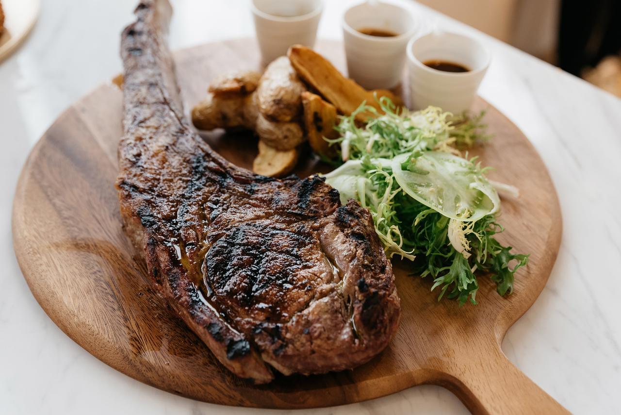 Art Series - The Chen Бокс Хил Екстериор снимка A steak at the restaurant